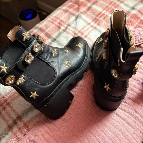 Gucci Bee Boots - Picture 7 of 7